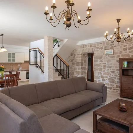 Villa Beautiful Mediterranean Pearl