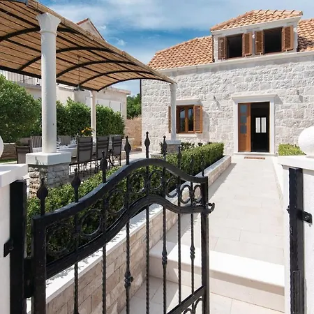 Beautiful Mediterranean Pearl *