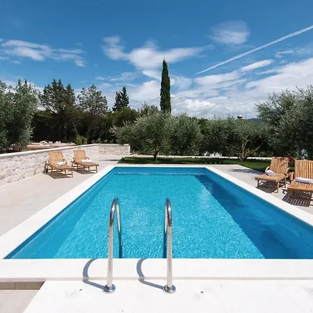 Beautiful Mediterranean Pearl Lovište